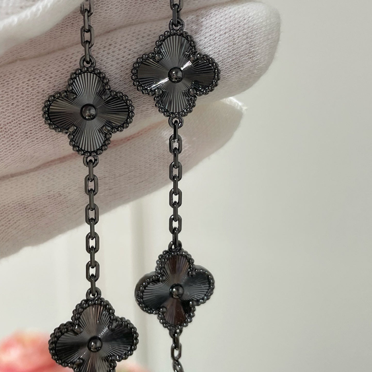 [Rose Jewellery]CLOVER 5 MOTIF BLACK BRACELET