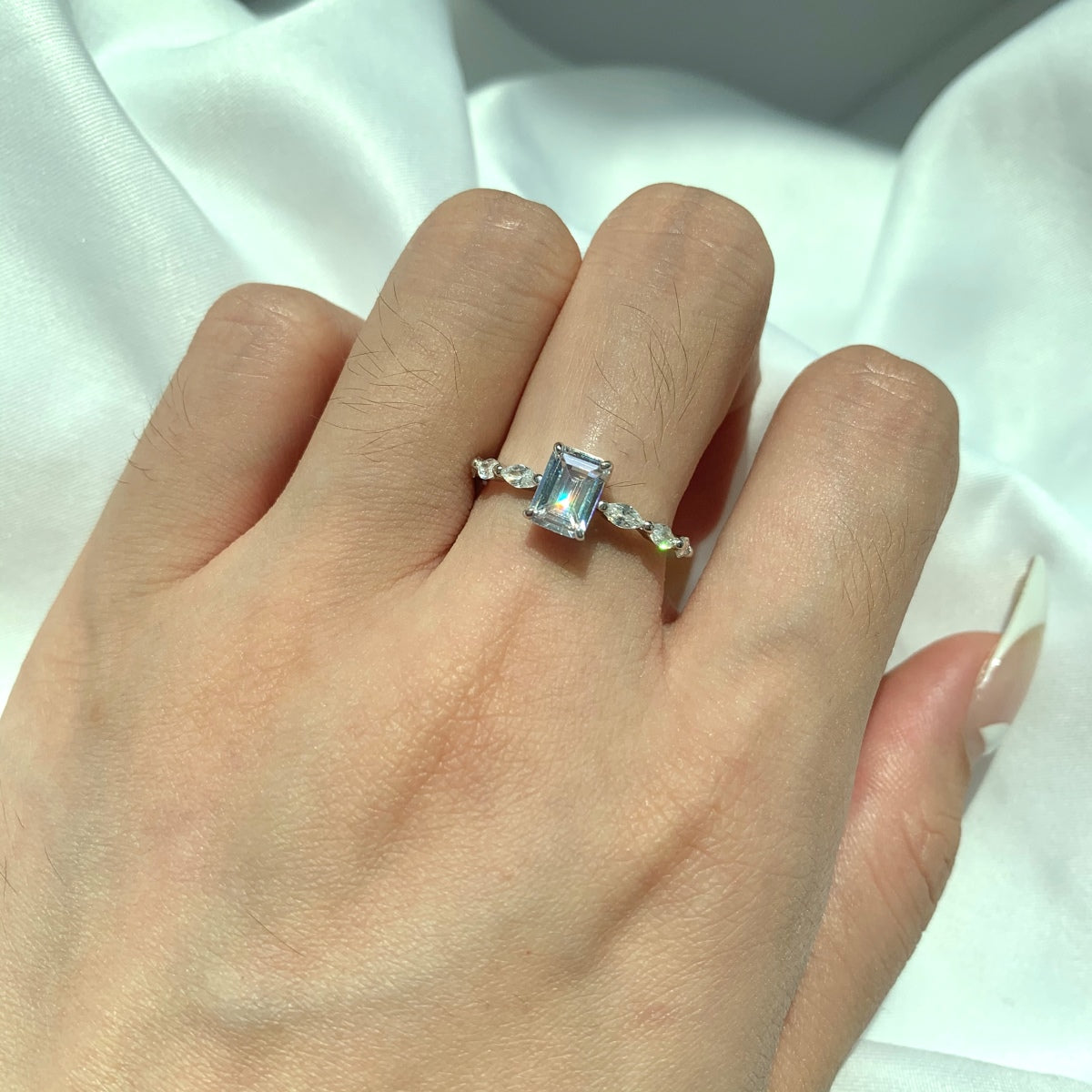 [Rose Jewellery]1.0 Carat Dainty Resplendent Radiant Cut Daily Ring