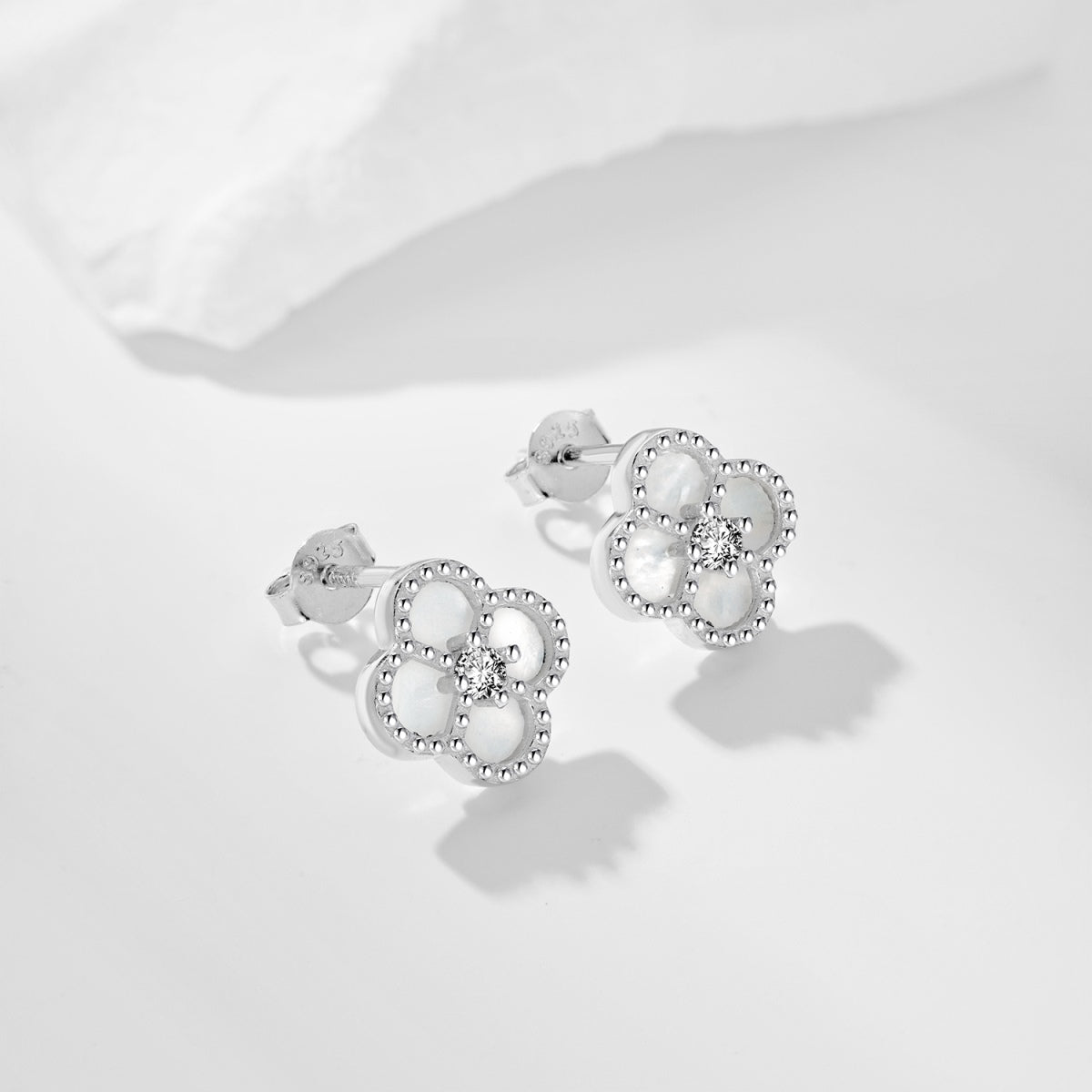 [Rose Jewellery]Four-Leaf Clover Flower Shape Exquisite Earrings