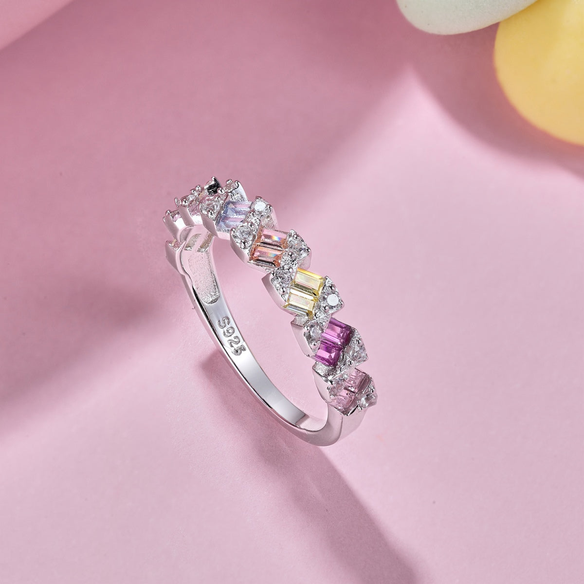 [Rose Jewellery]Delicate Vibrant Emerald Cut Daily Ring