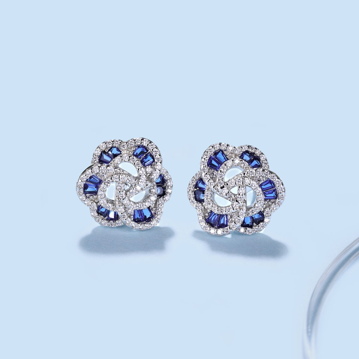 [Rose Jewellery]Exquisite Flower Shape Daily Earrings