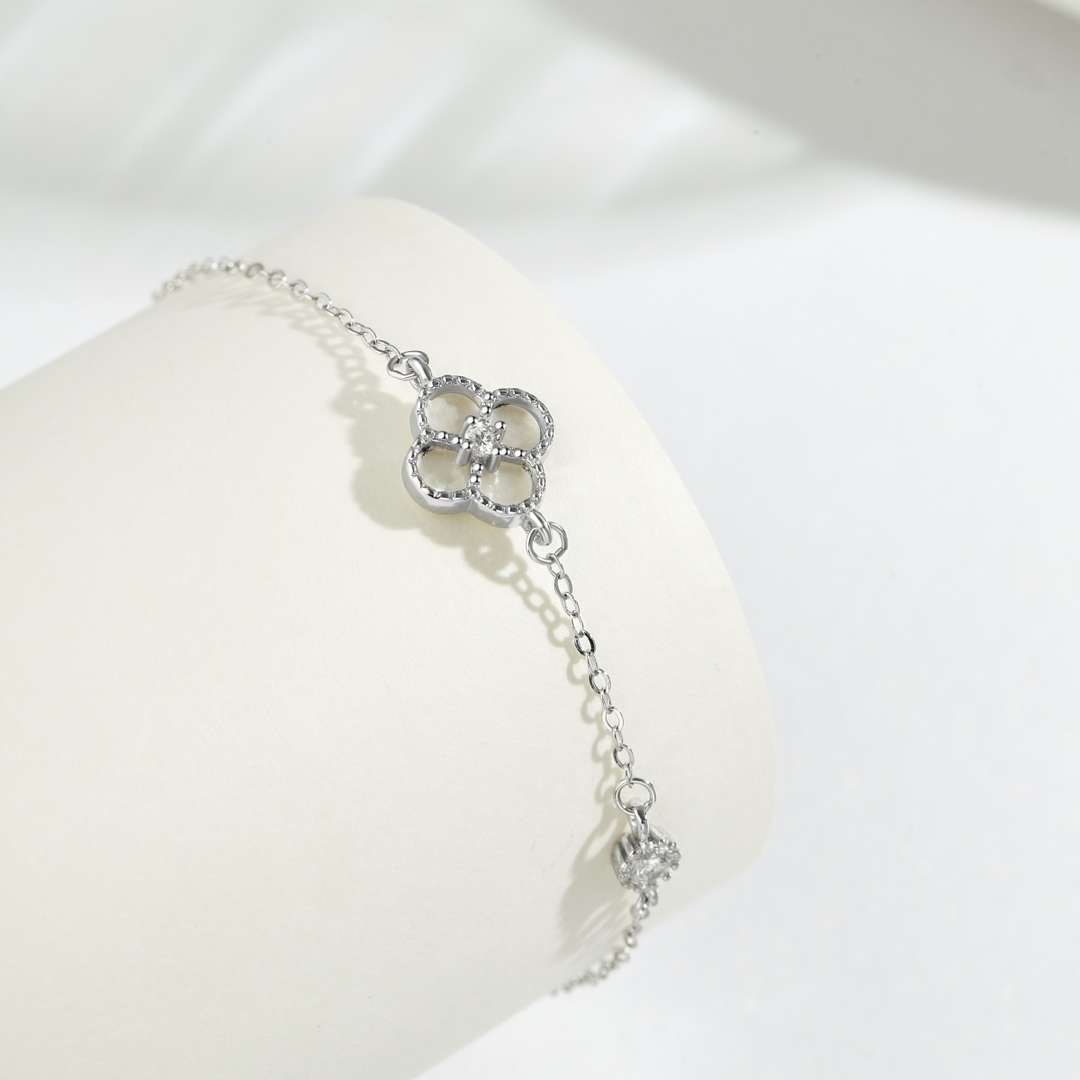 [Rose Jewellery]Delicate Four Leaf Clover Bracelet