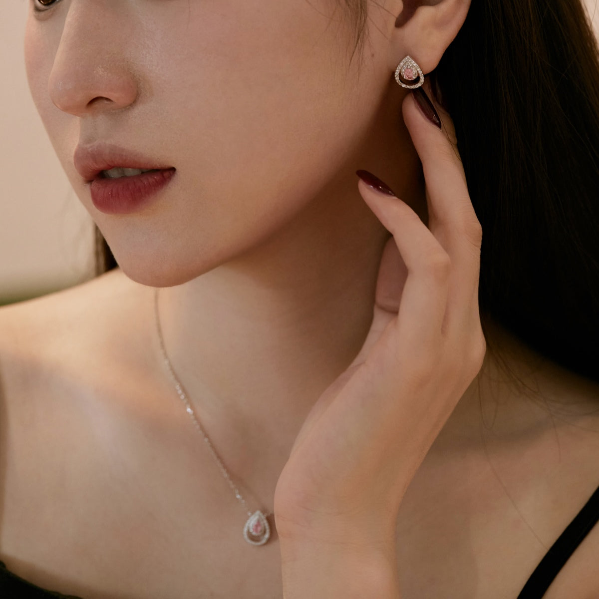 [Rose Jewellery]Sparkling Delicate Water Drop Shape Daily Earrings