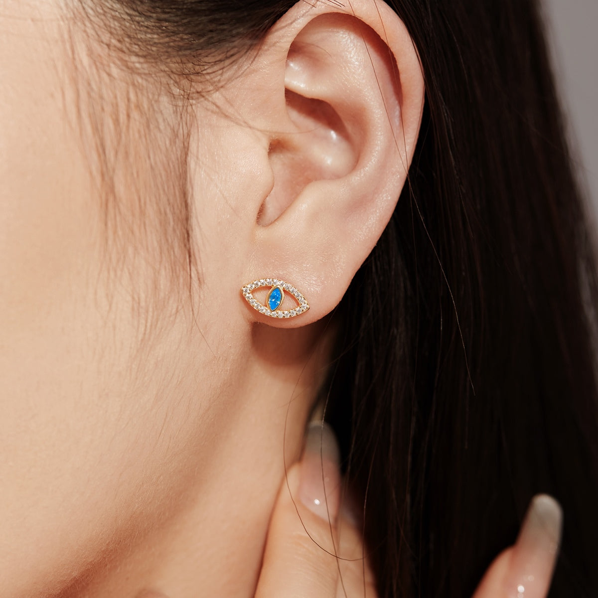 [Rose Jewellery]Blue Devil Eyes Hollow Stud Earrings