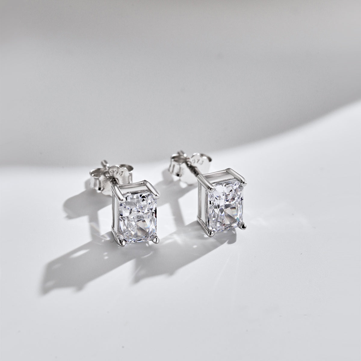 [Rose Jewellery]Radiant Luxurious Princess Cut Daily Earrings