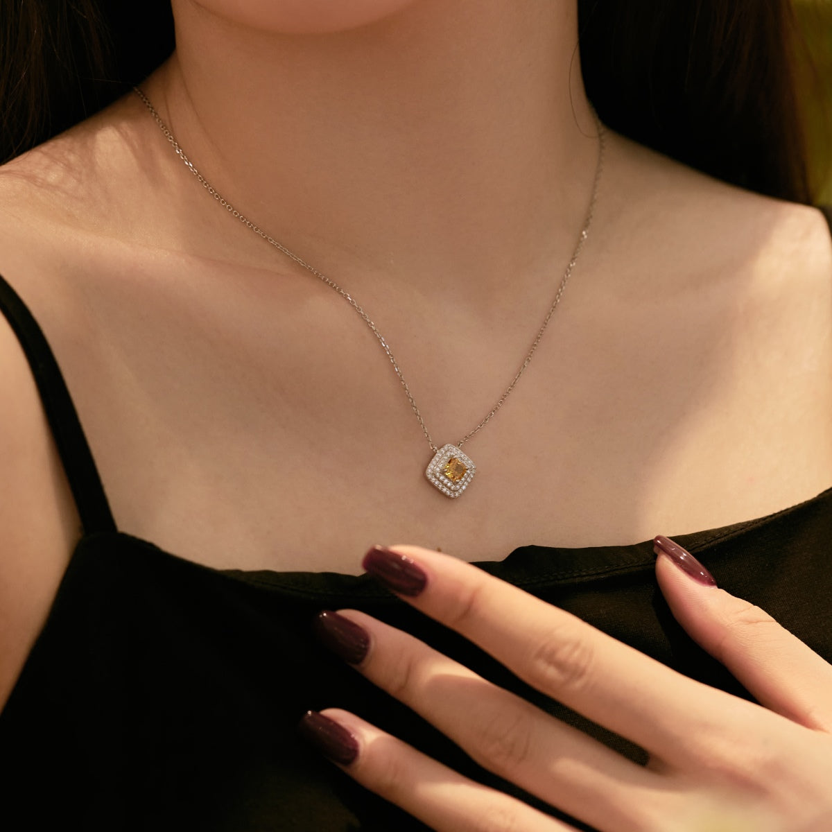 [Rose Jewellery]Sparkling Asscher Cut Necklace