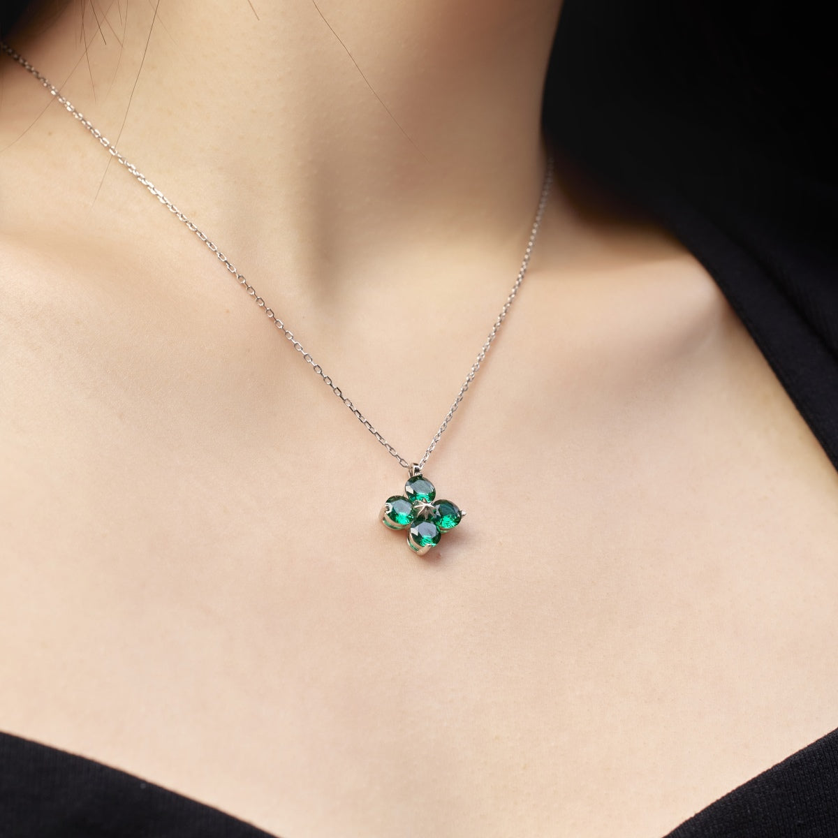 [Rose Jewellery]Four-Leaf Clover And Eight-Pointed Star Necklace