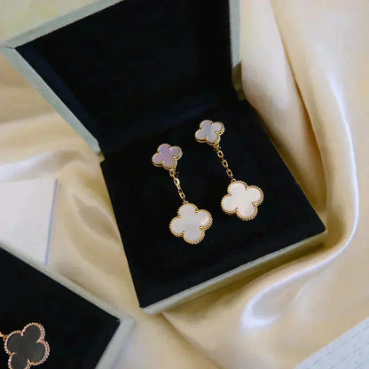 [Rose Jewellery]CLOVER 2 MOTIF WHITE MOP EARRINGS