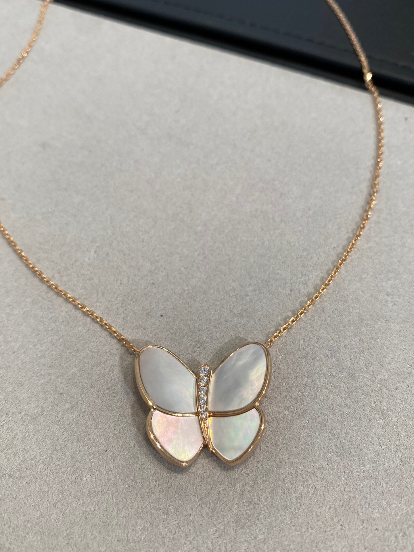 [Rose Jewellery]BUTTERFLY GOLD MOP DIAMOND NECKLACE