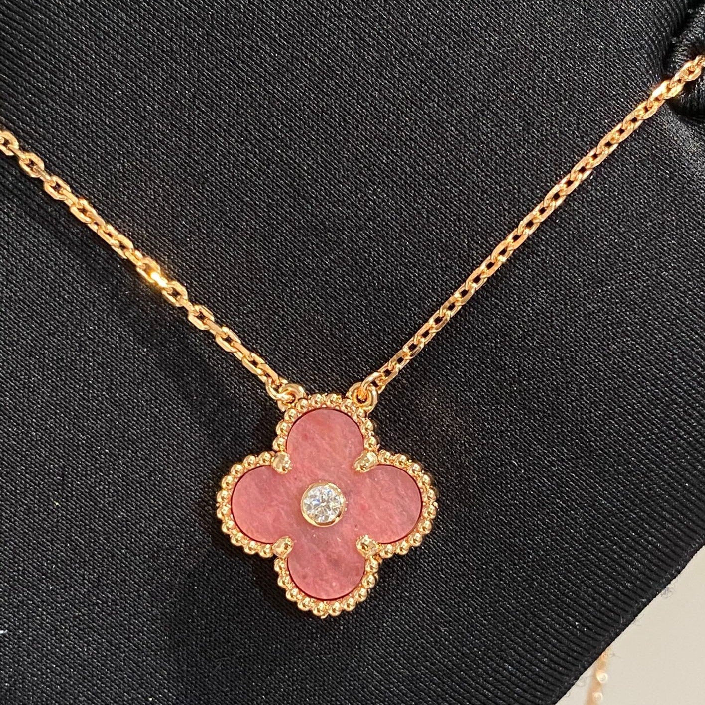 [Rose Jewellery]CLOVER 15MM DIAMOND RHODONITE NECKLACE