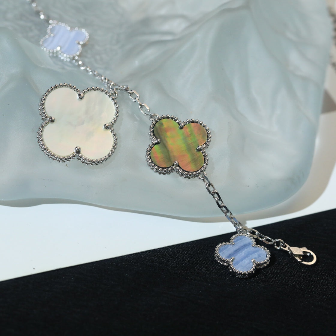 [Rose Jewellery]CLOVER BRACELET 5 MOTIFS MOP CHALCEDONY SILVER