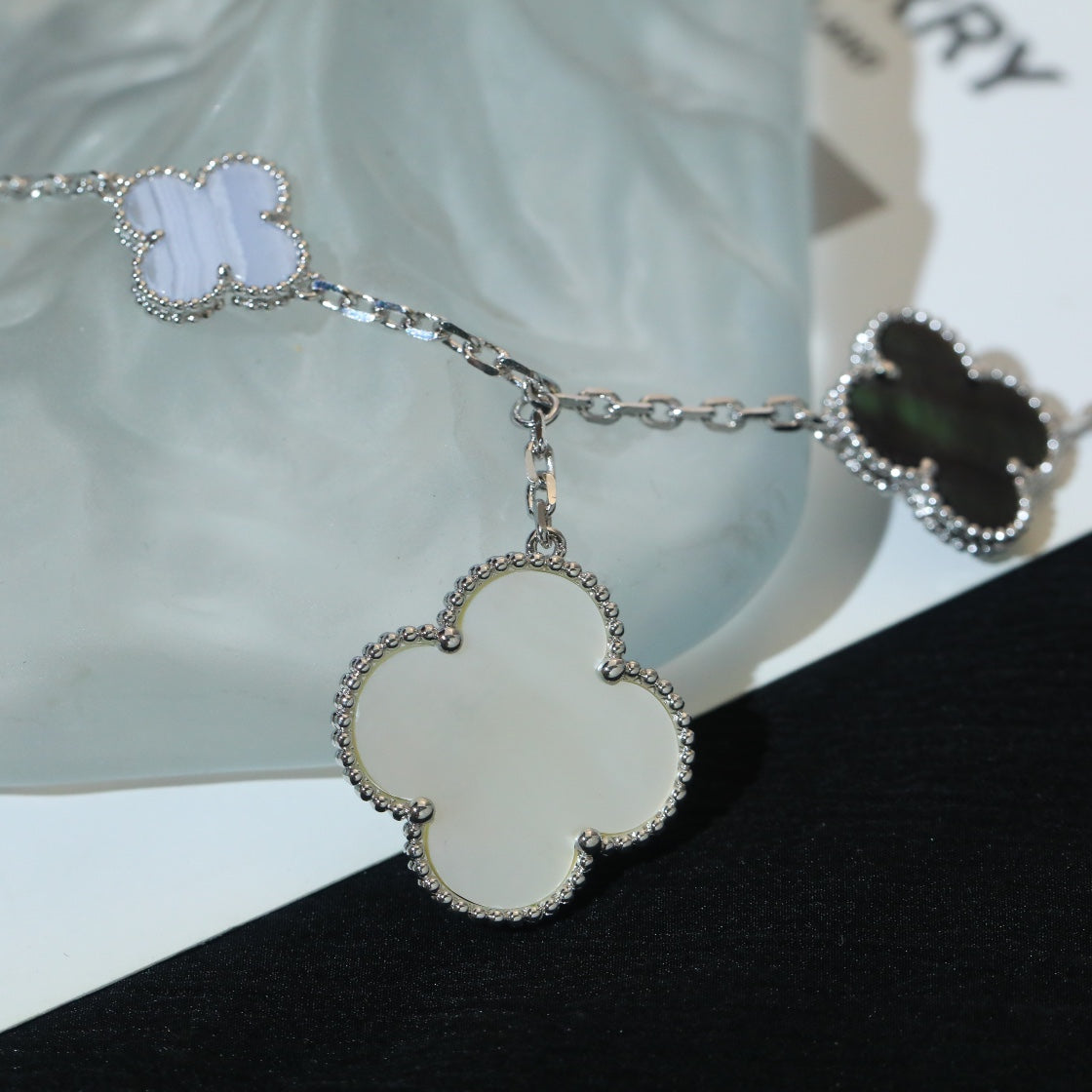 [Rose Jewellery]CLOVER BRACELET 5 MOTIFS MOP CHALCEDONY SILVER