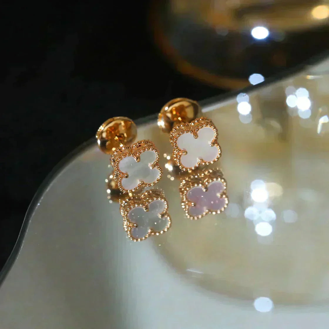 [Rose Jewellery]CLOVER MINI 9.5MM WHITE MOP EARRINGS