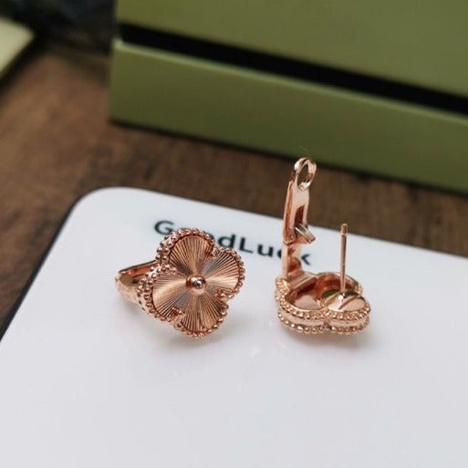 [Rose Jewellery]CLOVER MEDIUM STUD EARRINGS