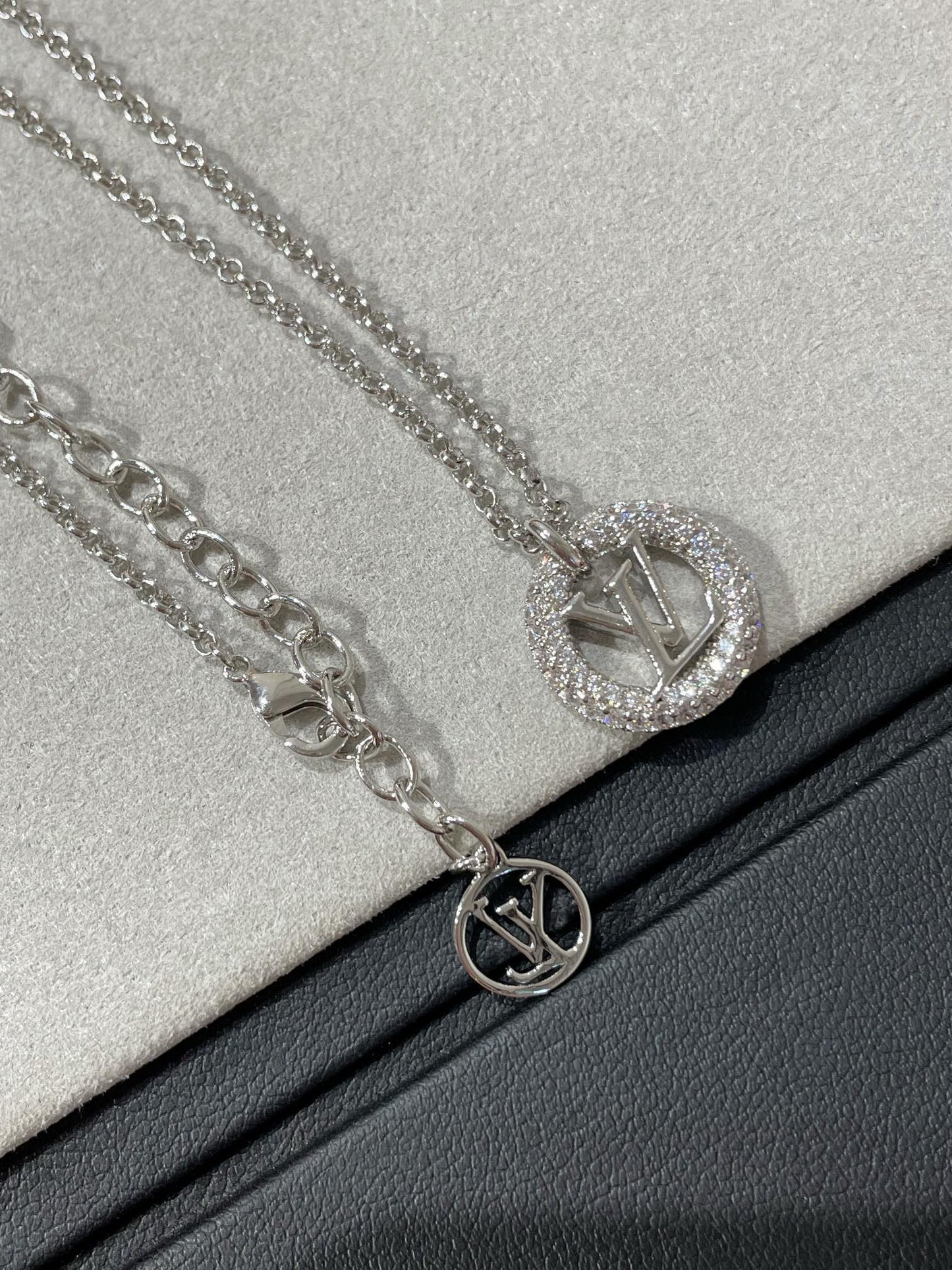 [Rose Jewellery]LV BY NIGHT DIAMOND PAVED NECKLACE