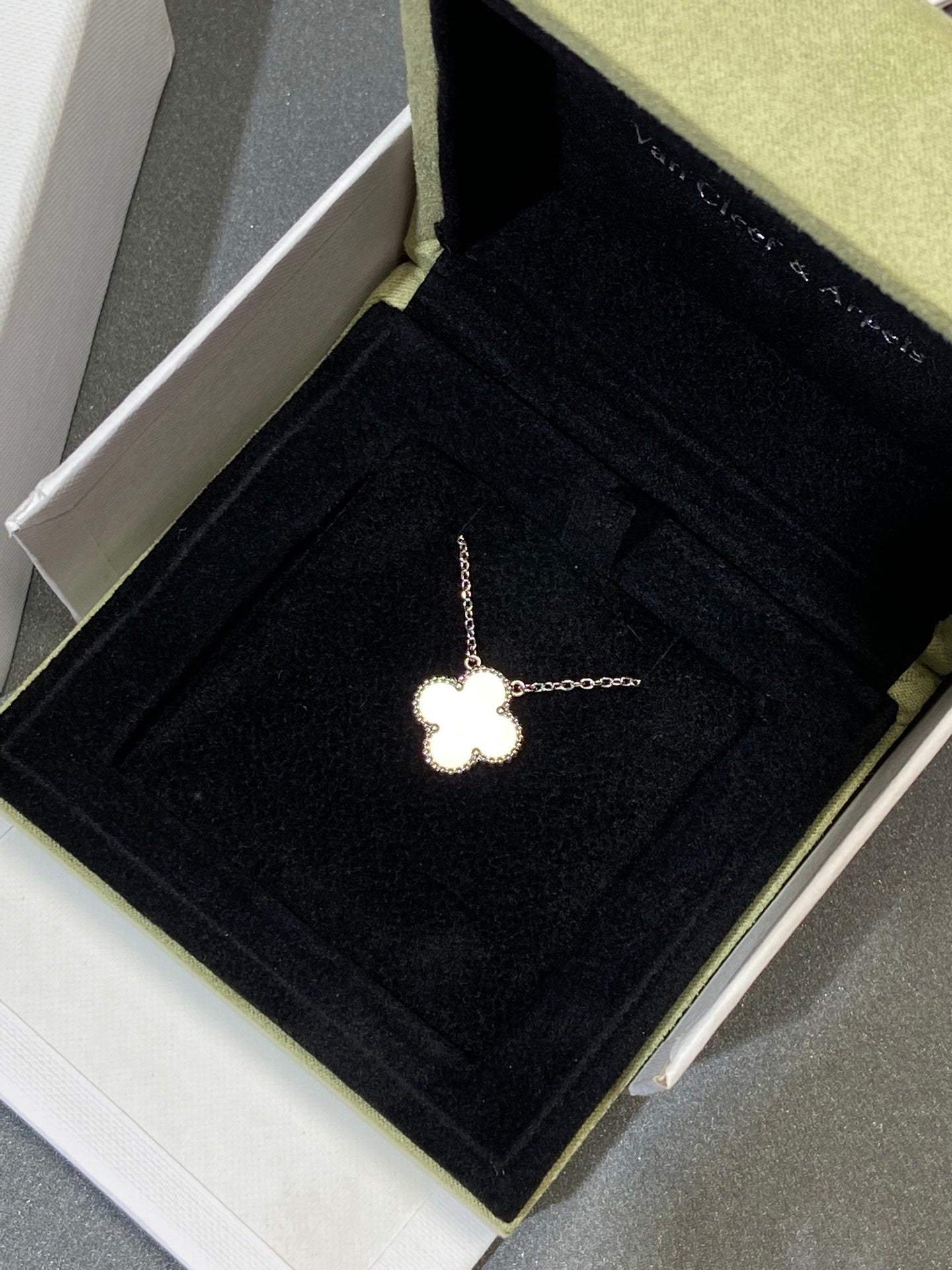 [Rose Jewellery]CLOVER MEDIUM SILVER WHITE MOP NECKLACE