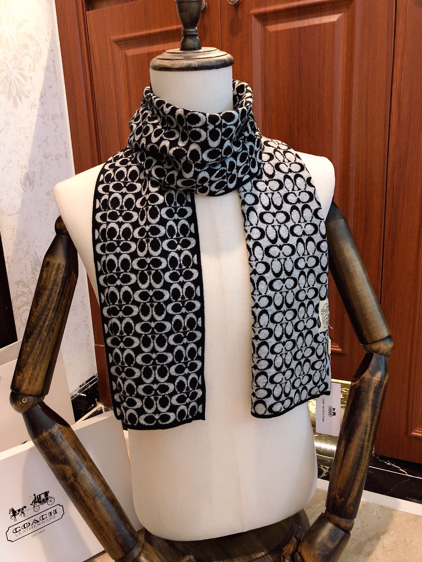 KNIT CASHMERE SCARF BLACK MIX WHITE 619589