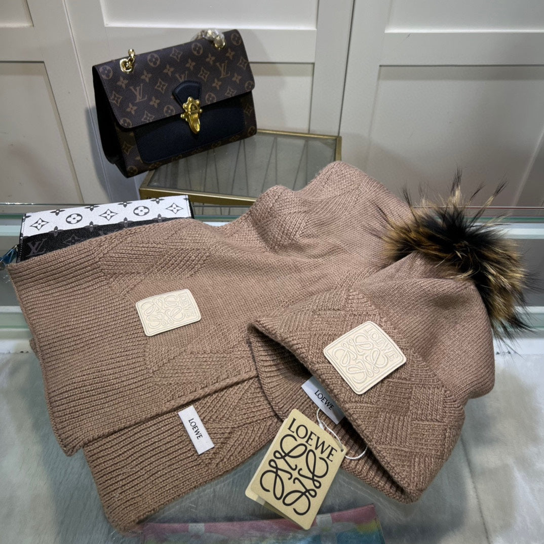 CLASSIC HAT & SCARF SET IN MEIDUM BROWN CASHMERE 379251