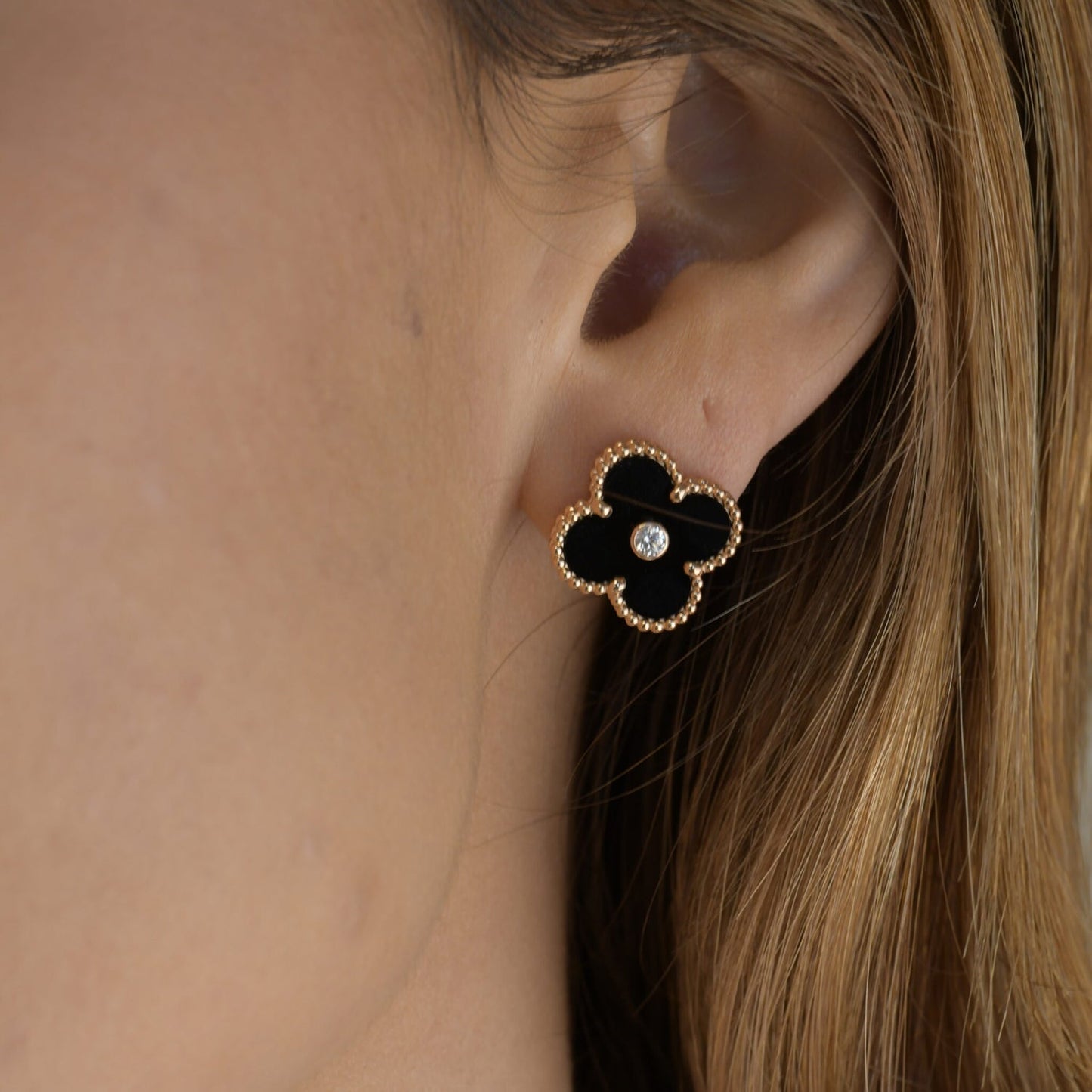 [Rose Jewellery]CLOVER MEDIUM 1 MOTIFS ONYX DIAMOND EARRINGS