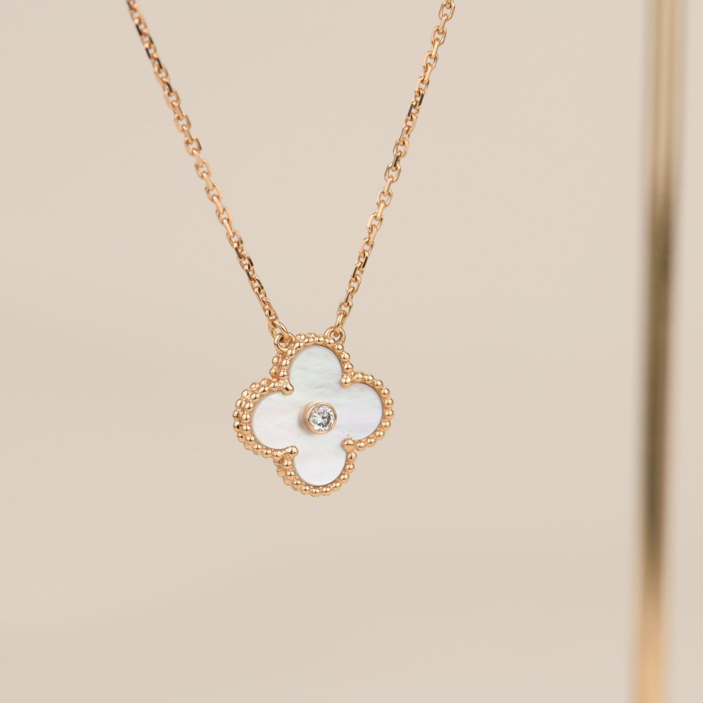 [Rose Jewellery]CLOVER 15MM DIAMOND WHITE FRITILLARIA NECKLACE