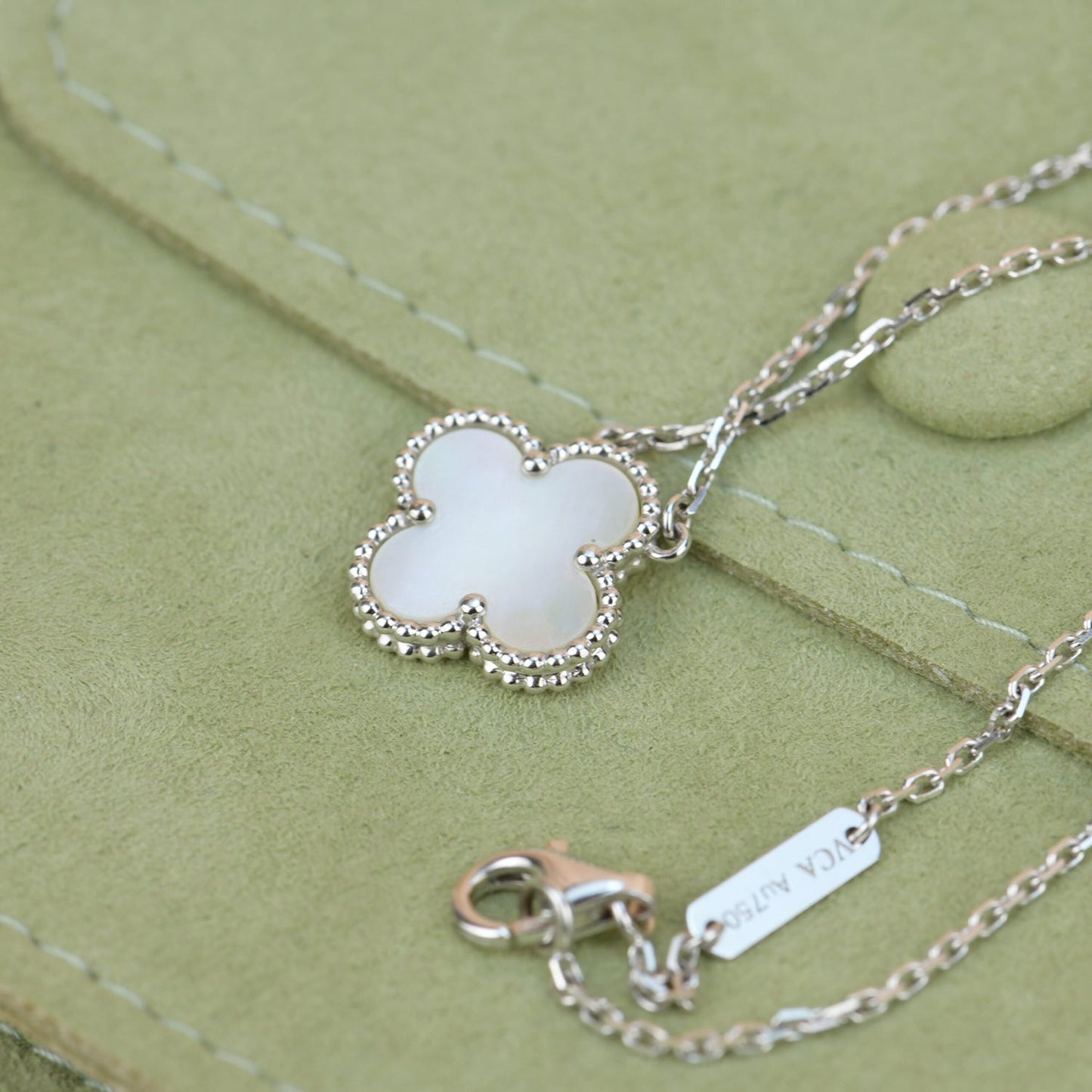 [Rose Jewellery]CLOVER  15MM WHITE MOTHER-OF-PEARL SILVER