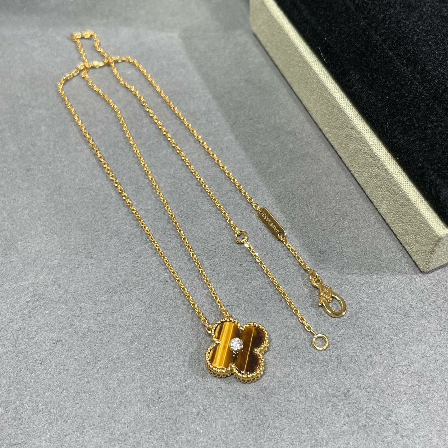 [Rose Jewellery]CLOVER 15MM DIAMOND AND YELLOW TIGER'S EYE AGATE necklace