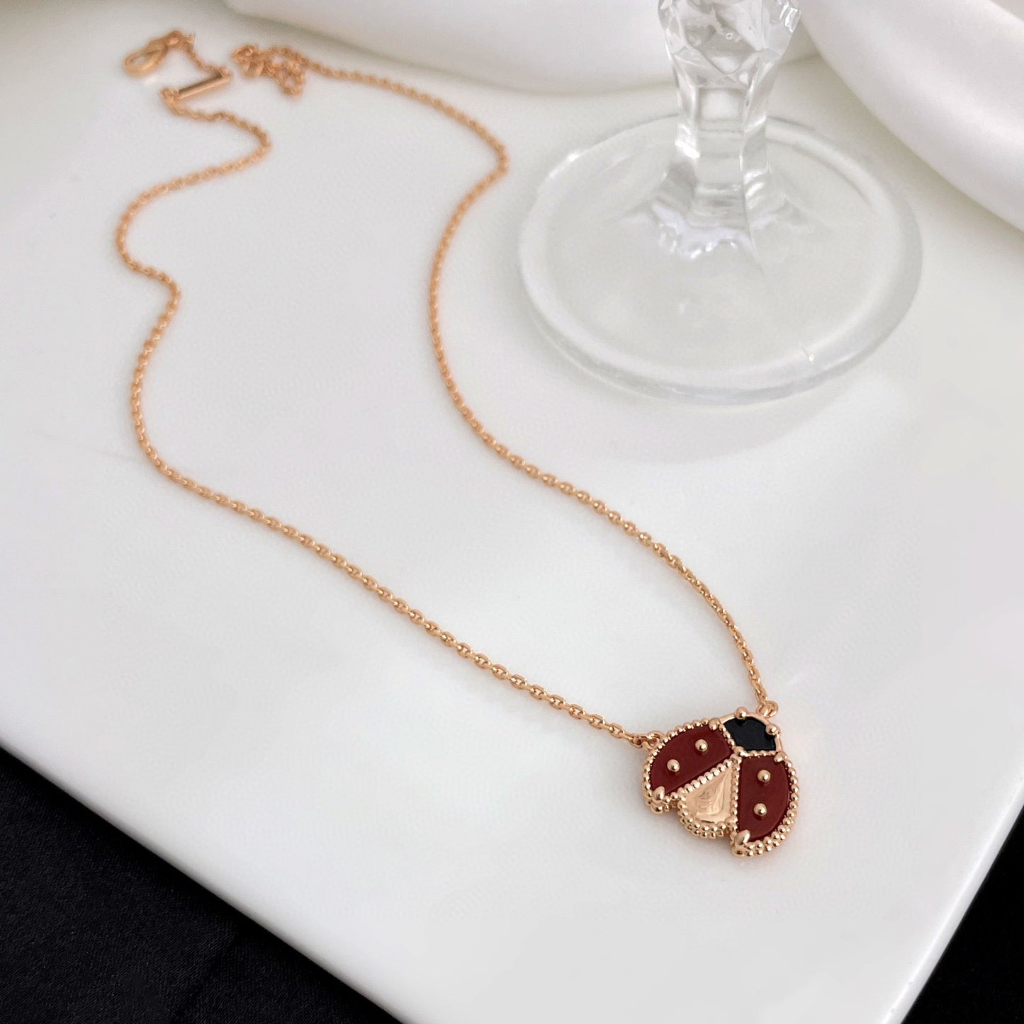 [Rose Jewellery]LUCKY  CARNELIANS LADYBUG NECKLACE