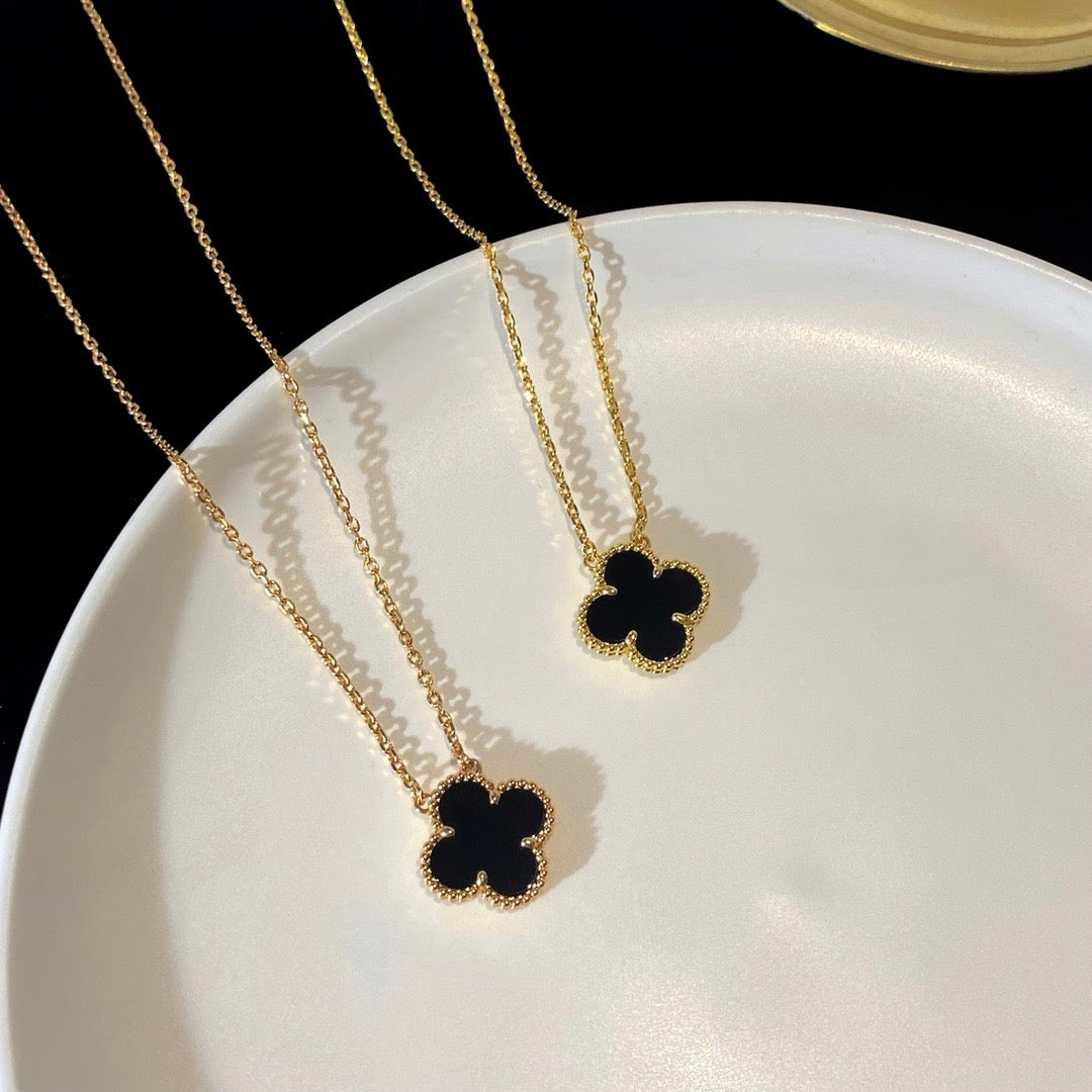 [Rose Jewellery]CLOVER 15MM BLACK ONYX SINGLE FLOWER NECKLACE