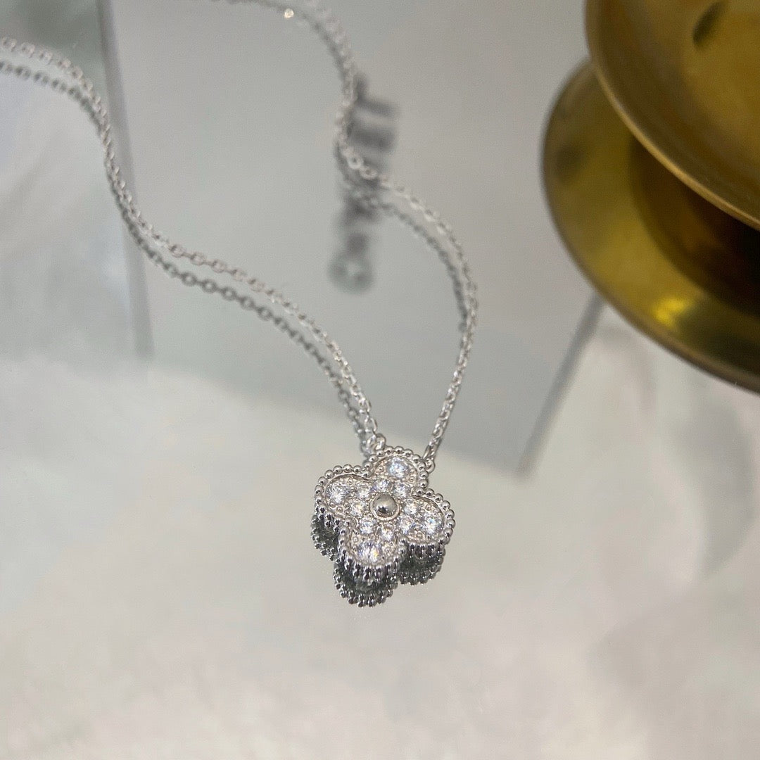 [Rose Jewellery]CLOVER 15MM DIAMOND SINGLE FLOWER NECKLACE