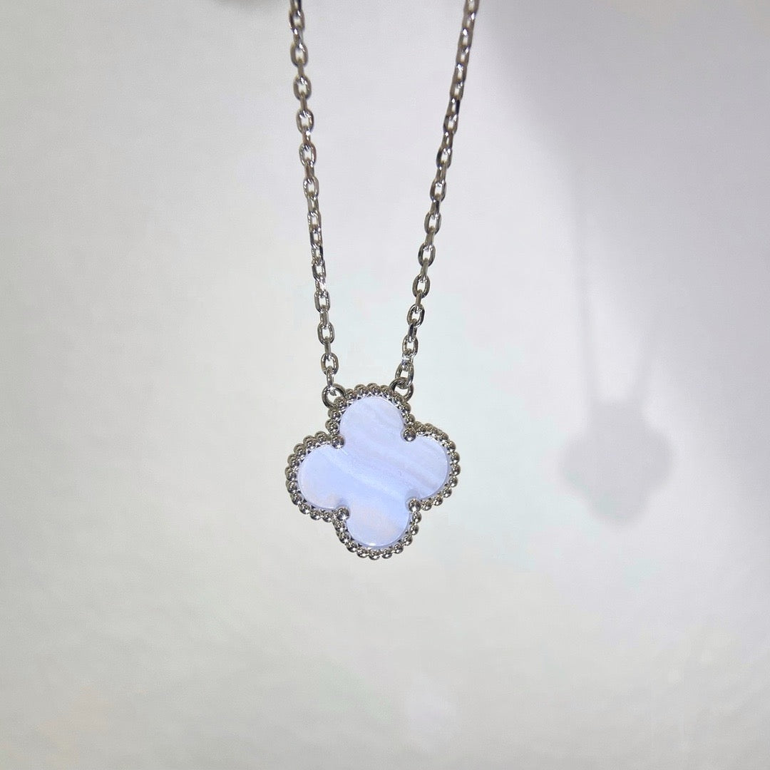 [Rose Jewellery]CLOVER 15MM BLUE CHALCEDONY NECKLACE SILVER