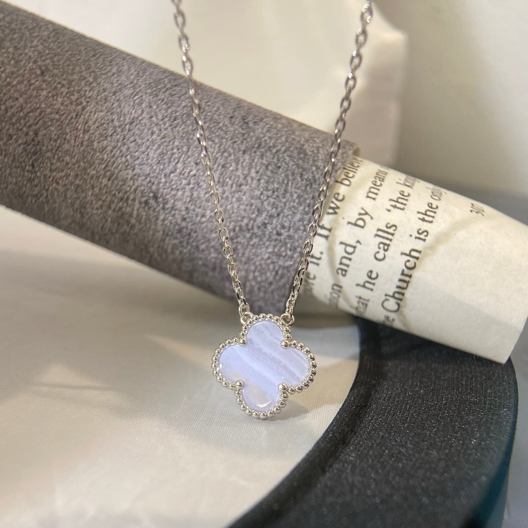 [Rose Jewellery]CLOVER 15MM BLUE CHALCEDONY NECKLACE SILVER