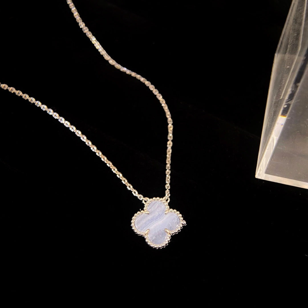 [Rose Jewellery]CLOVER 15MM BLUE CHALCEDONY NECKLACE SILVER