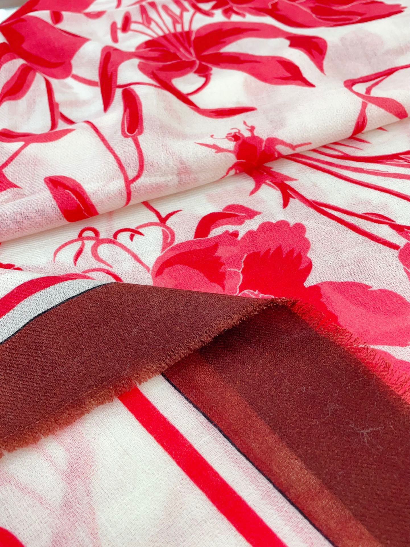 SQUARE SCARF 140 CM IN ROSE RED CASHMERE 398256