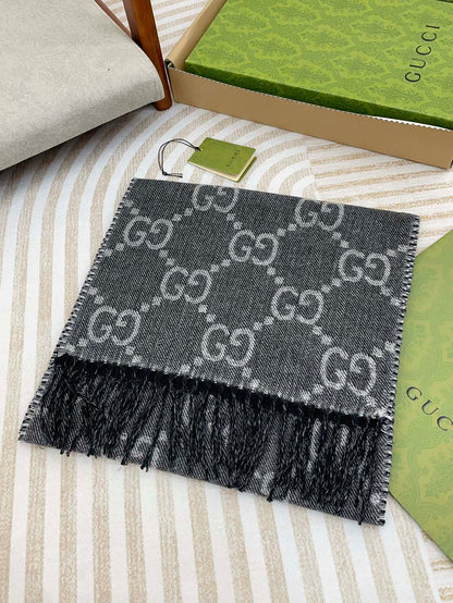 GG JACQUARD WOOL SCARF BLACK 398285