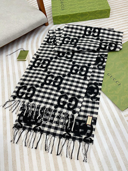 SCARF 220 CM IN BLACK MIX WHITE WOOL 401165