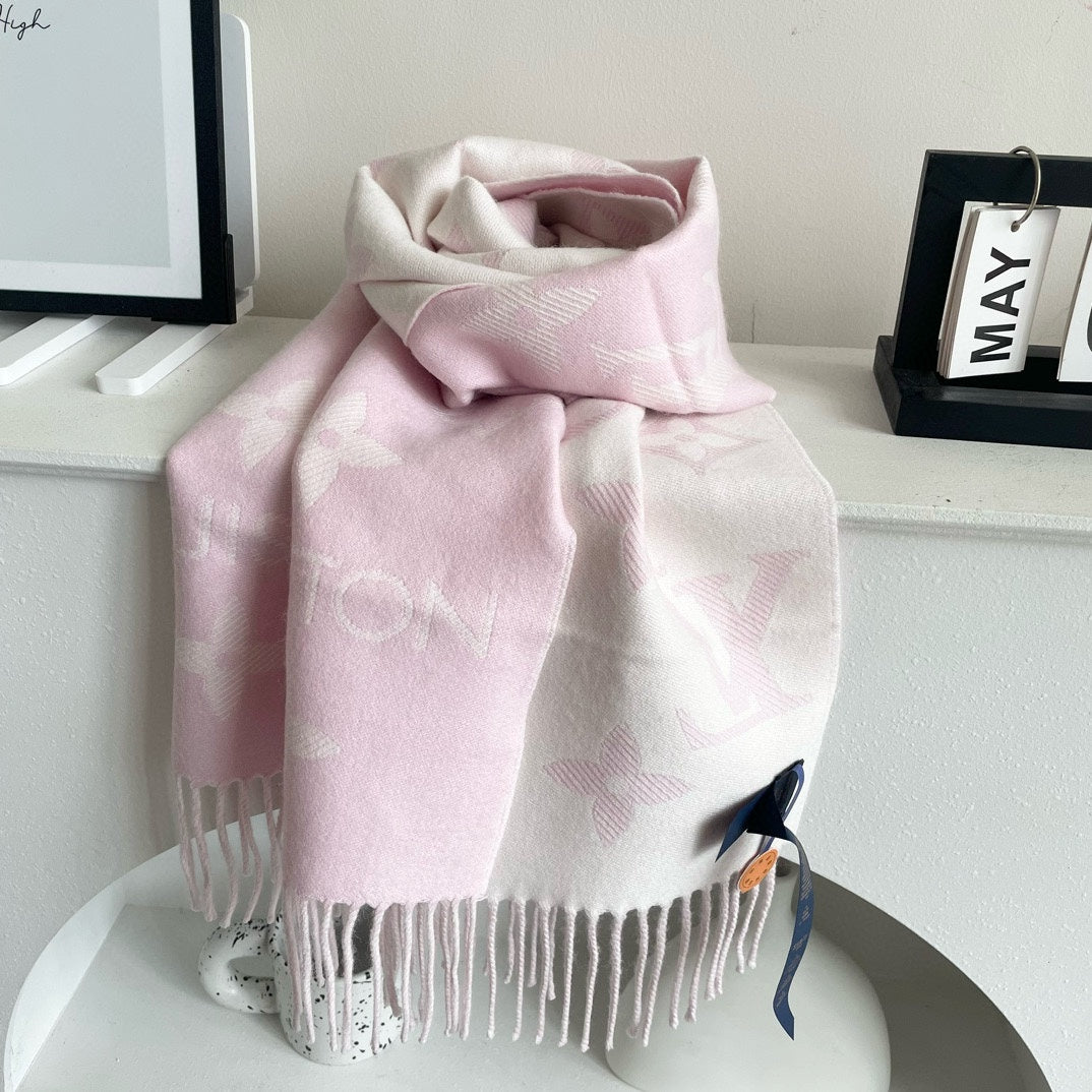 ESSENTIAL SCARF 186 CM IN LIGHT PINK WOOL 399778