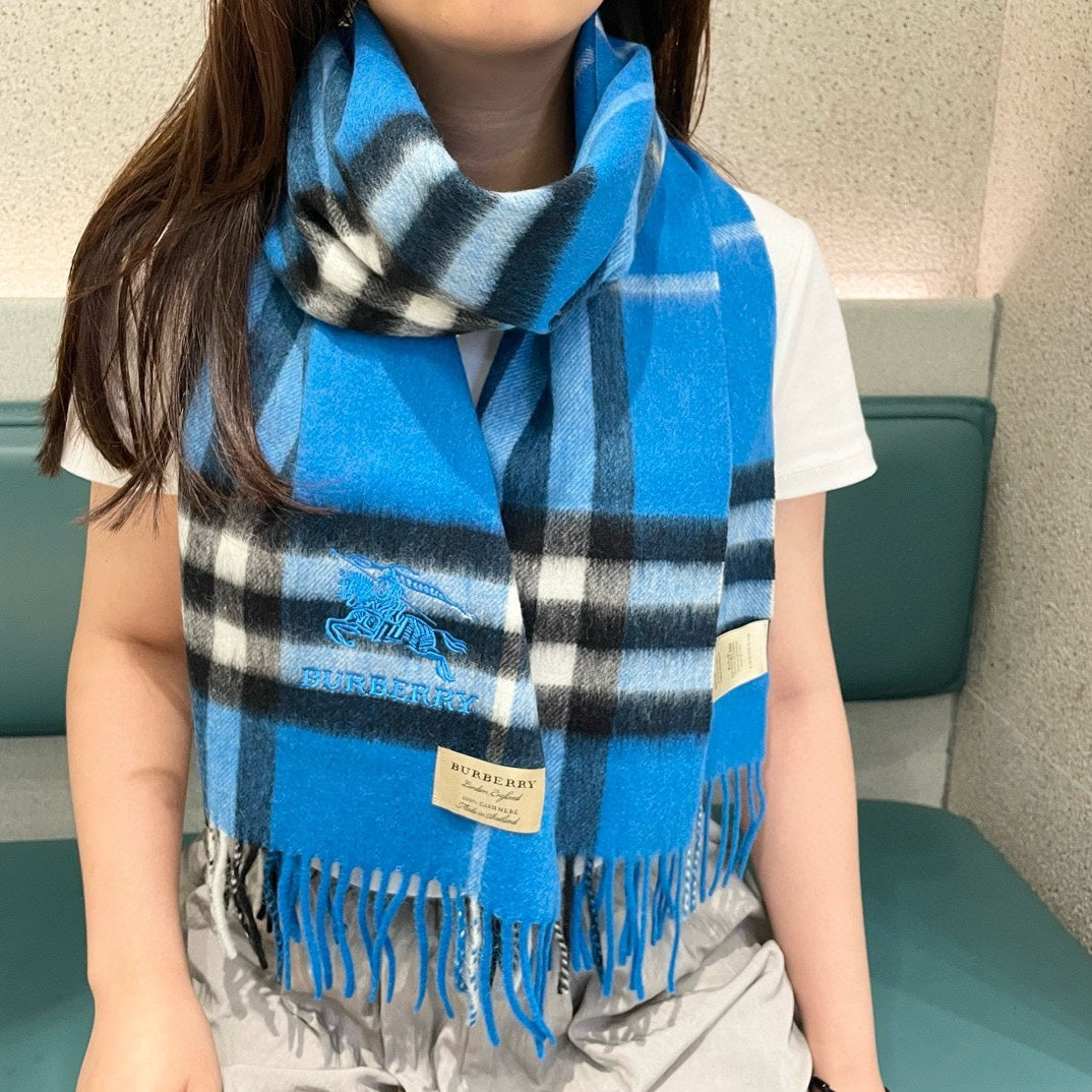 CHECK SCARF 180 CM IN AZURE BLUE MIX BLACK CASHMERE 405481