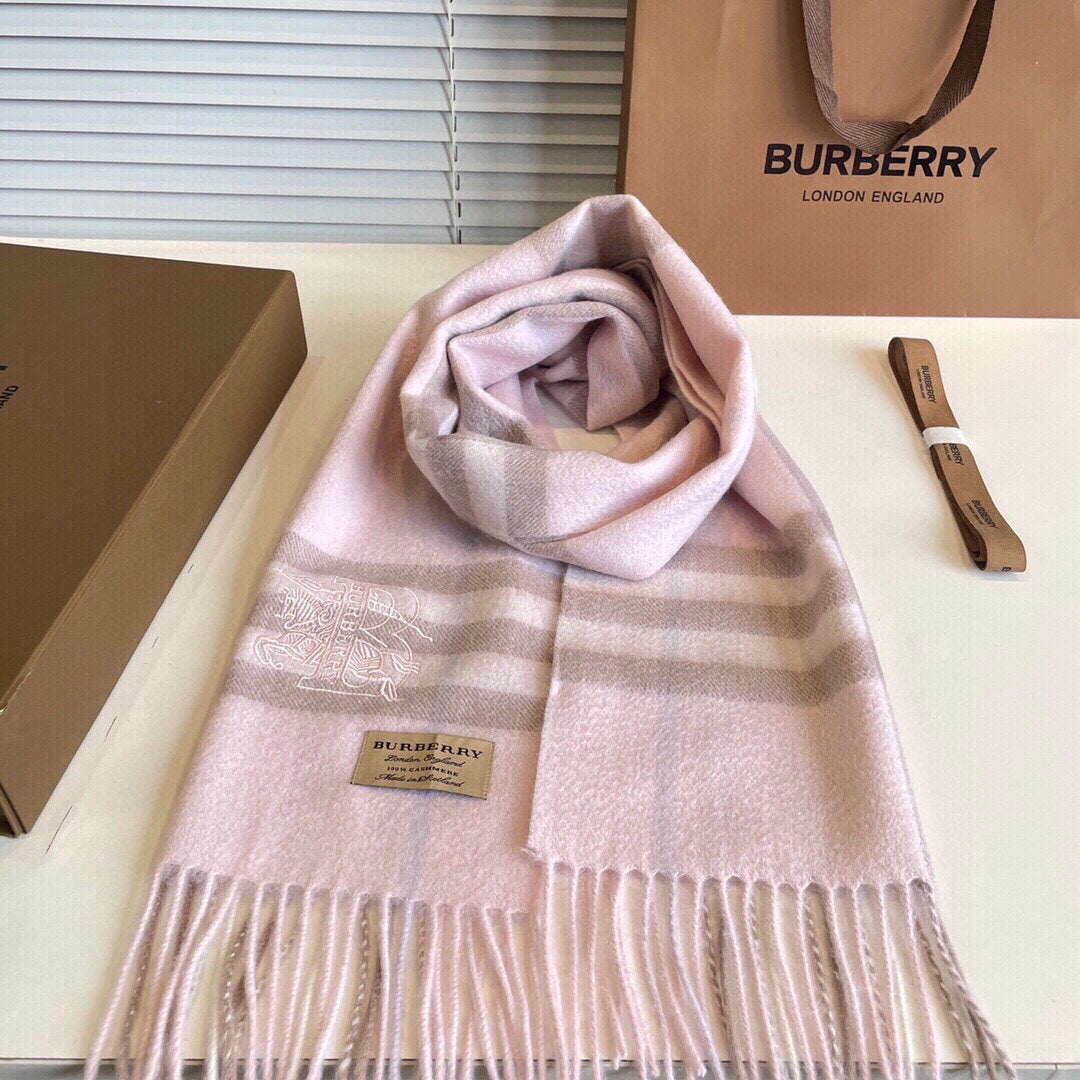 CLASSIC CHECK SCARF 180 CM IN PASTEL PINK CASHMERE 394770