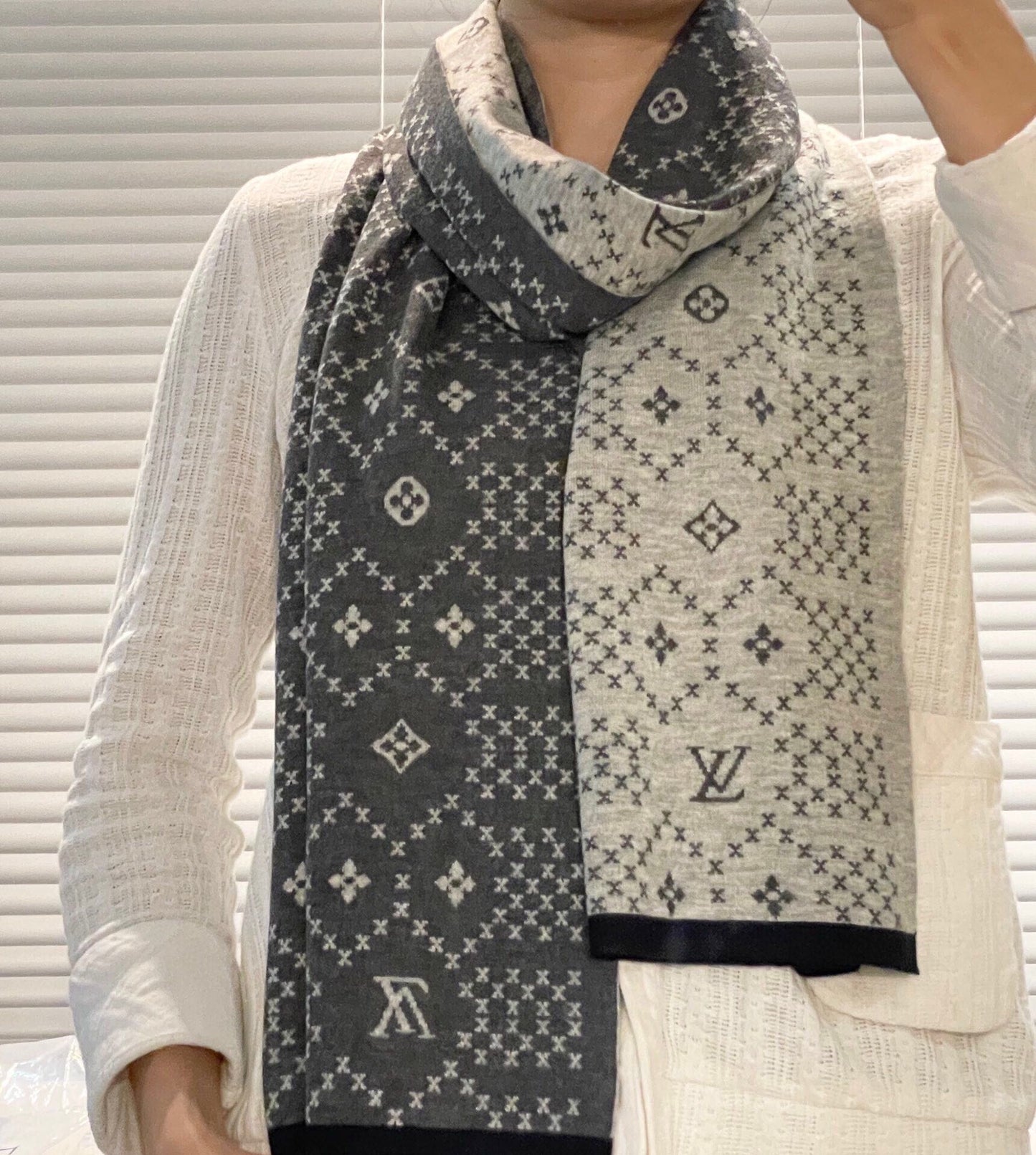 SCARF 180 CM IN SHADOW GRAY MONOGRAM CASHMERE 398517