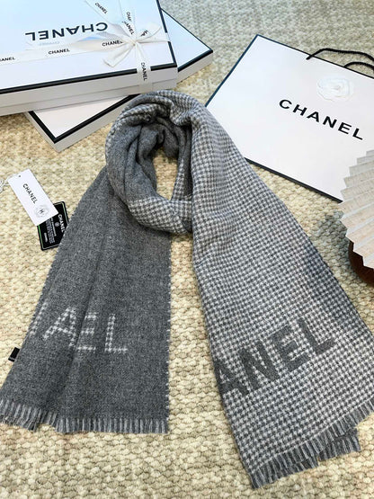 HOUNDSTOOTH SCARF 185 CM IN SHADOW GRAY CASHMERE 393122