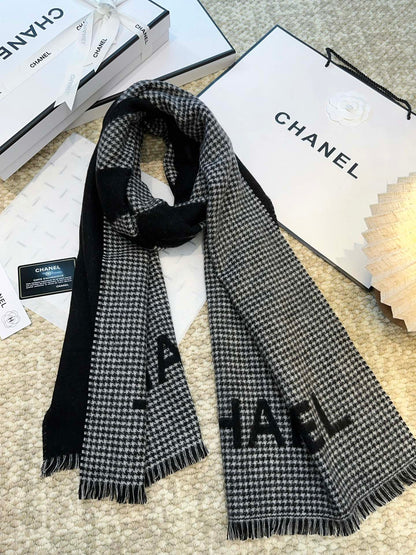 HOUNDSTOOTH SCARF 185 CM IN BLACK CASHMERE 393123