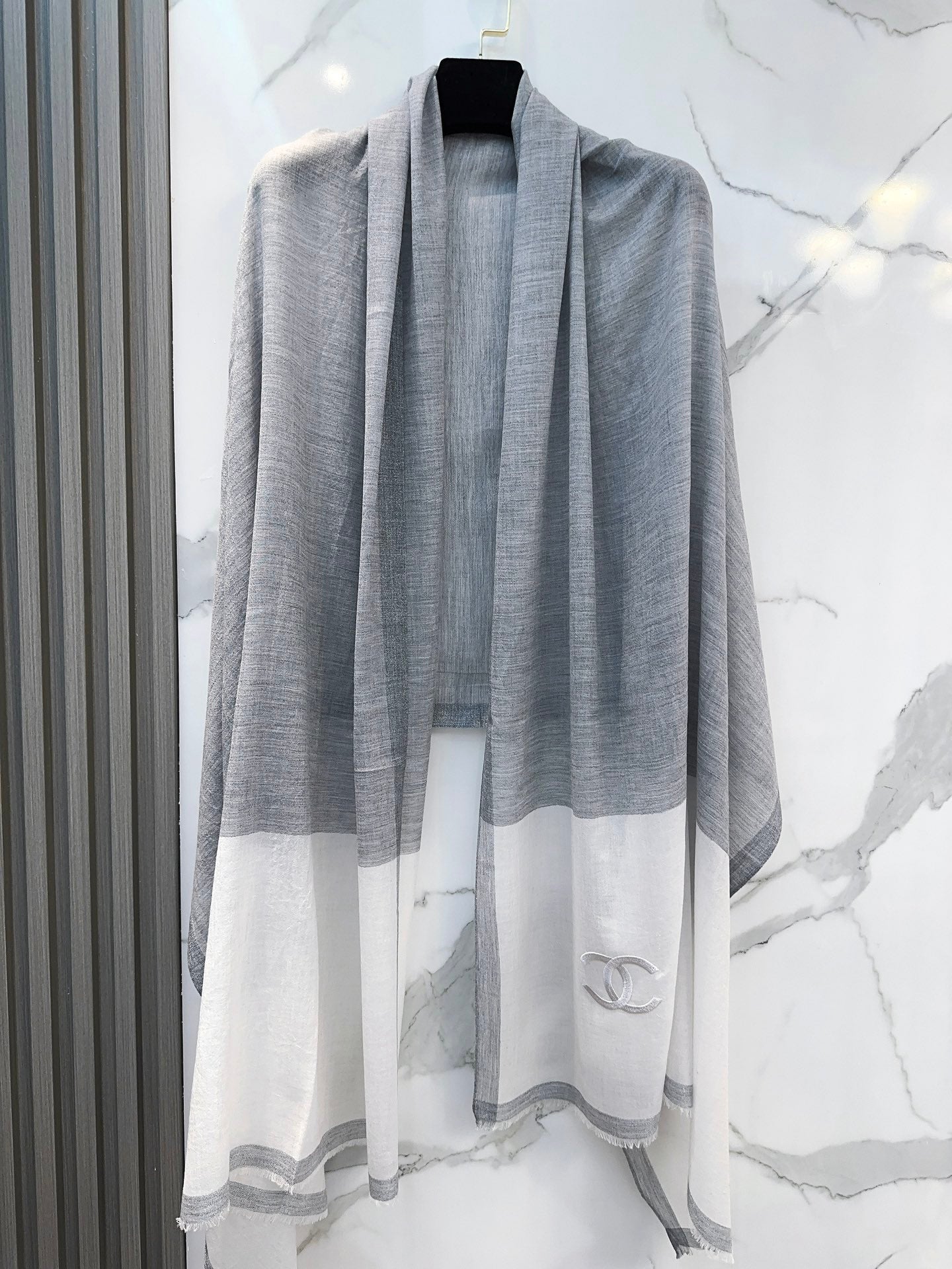 SCARF 200 CM IN DOVE GRAY MIX WHITE CASHMERE 402260