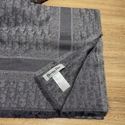 SQUARE SCARF 140 CM IN MOUSE GRAY WOOL AND SILK 415442