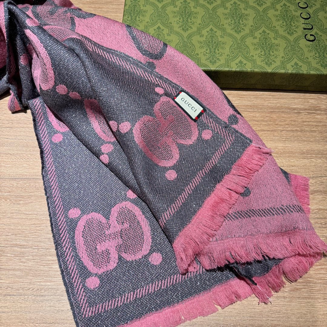 SCARF 195 CM IN DARK PINK GG WOOL LAM JACQUARD 403976