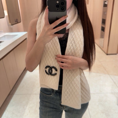 SCARF 170 CM IN WHITE CASHMERE WITH BLACK LOGO 401990