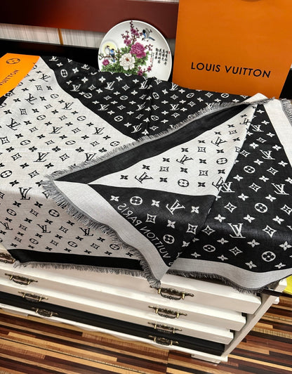 MONOGRAM 140 CM SQUARE SCARF IN BLACK MIX WHITE CASHMERE 391107