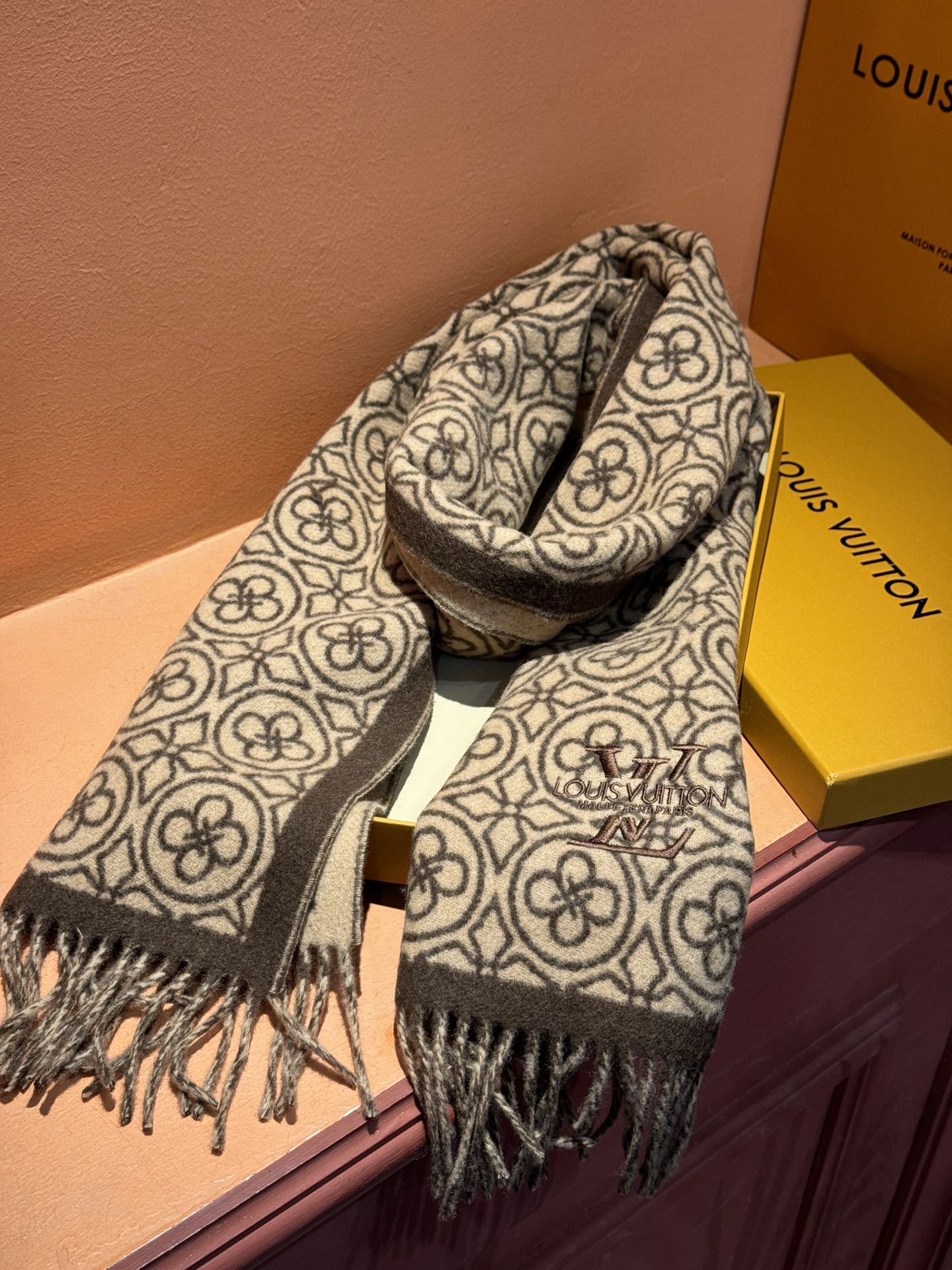 FLOWER MONOGRAM SCARF 180 CM IN MEDIUM BROWN CASHMERE 388306