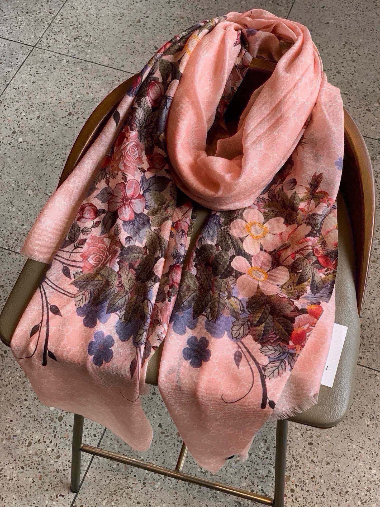 SCARF 200 CM IN BLUSH PINK CASHMERE WITH COLORFUL FLOWER 405253