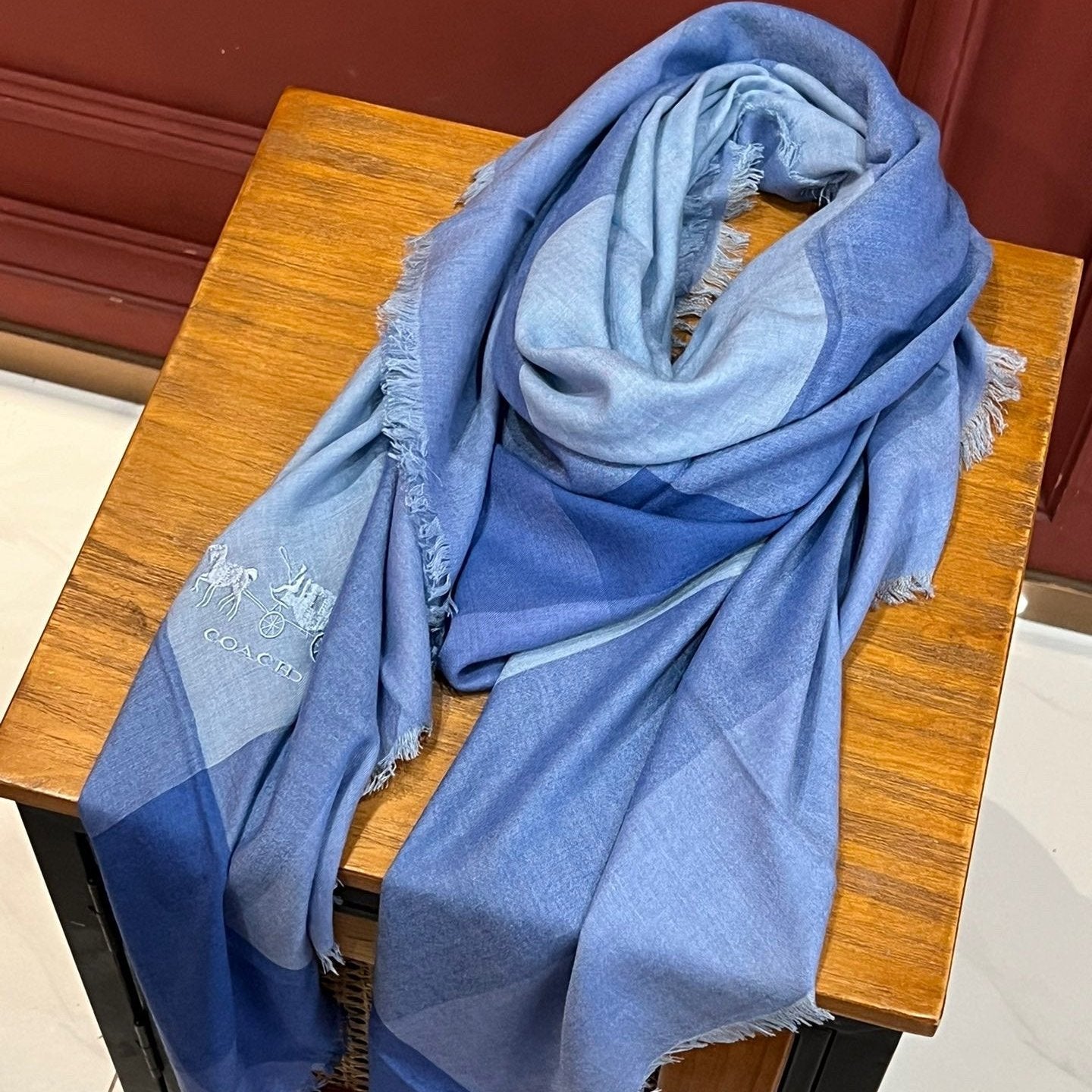 SQUAR SCARF 153 CM IN AZURE BLUE CASHMERE 413790