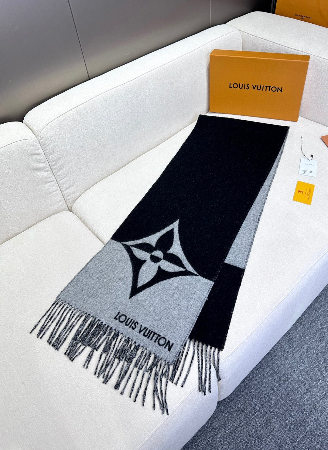 GRAPHIC DUAL SCARF 192 CM IN BLACK MIX LIGHT GRAY WOOL AND CASHMERE 396435